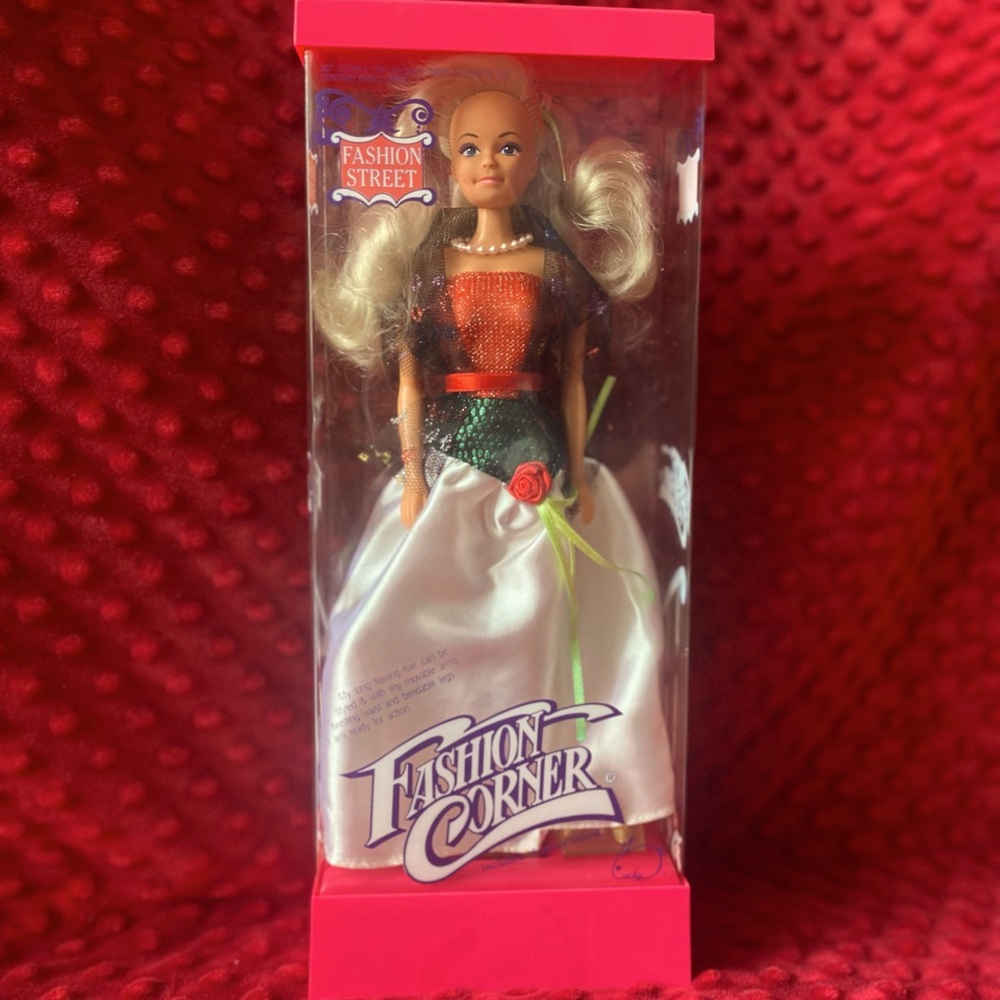 Fashion Corner vintage fashion doll Barbie clone
